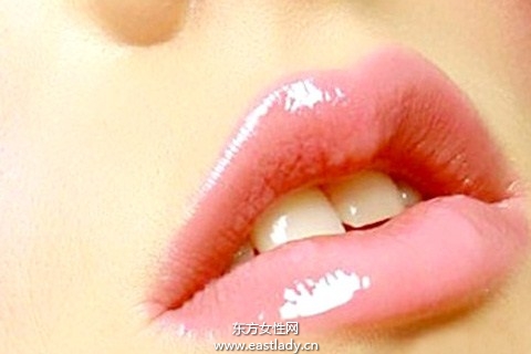 如何正确选购润唇膏