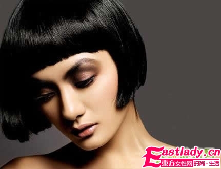 按摩 轻松按掉脸部小皱纹