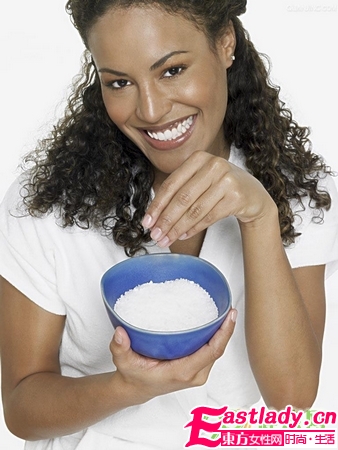 让皮肤变黑的5个原因与针对美白方法