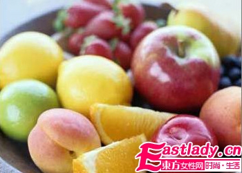 想美容 每天该吃多少水果