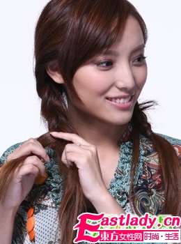 DIY麻花辫盘发 打造异域女人风情