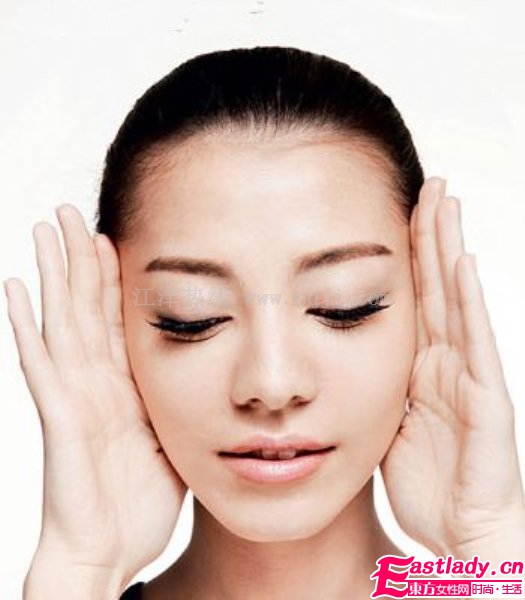 面霜的涂抹使用手法