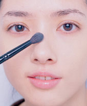 彩妆打造高挺鼻子