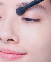 彩妆打造高挺鼻子