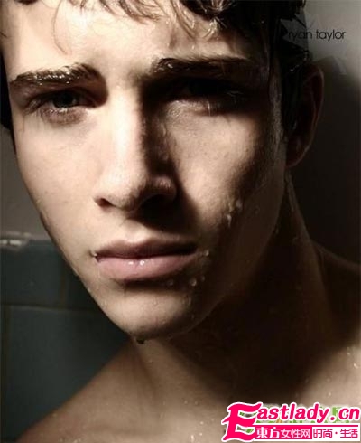 男人脸上长痘痘怎么办