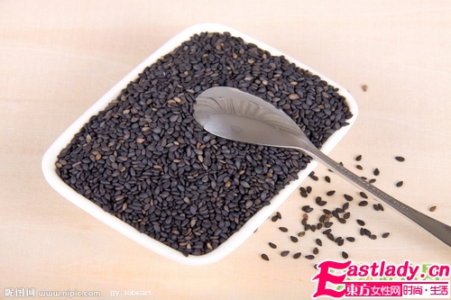 青赤黄白黑 美容功效显著的五大食物