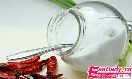 怎样用盐美容 盐洗脸好处多