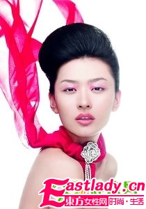 夏季 教你画个清靓时尚薄纱妆