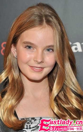 11位女星裸妆斗艳 笑容自信