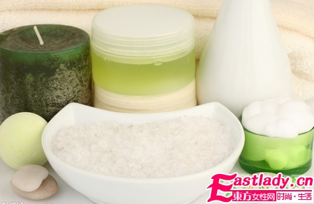 怎样用盐美容 盐洗脸好处多