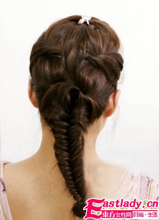 韩式花苞鱼骨辫编法图解