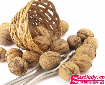 核桃的美容功效 梅兰芳的养颜品