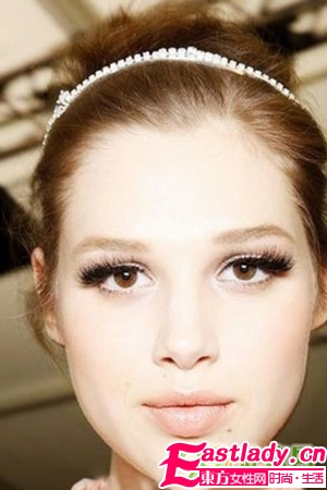 2012春夏女装秀场复古发型