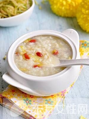 六款冬季美容养颜粥 好气色吃出来