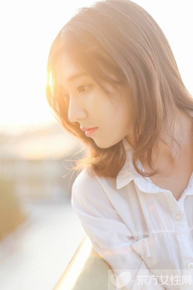 长白发的原因竟然是因为这个 学会这几招轻松搞定白发