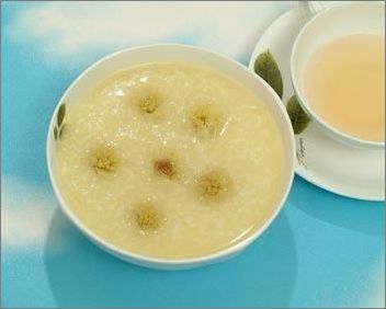 女性冬季美容养颜粥 喝出水嫩女人