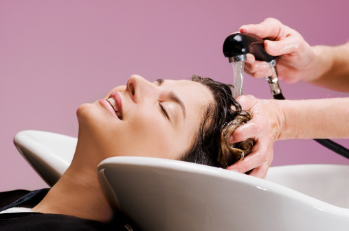 来月经能不能洗头 揭月经期洗头的注意事项