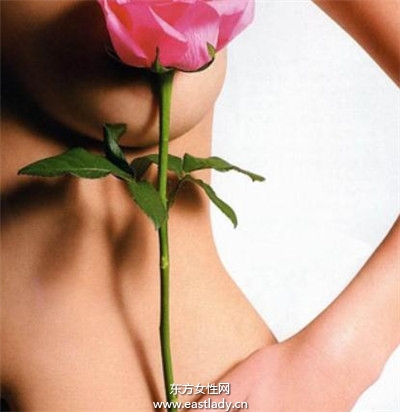 女性乳晕周围长有小疙瘩是怎么回事