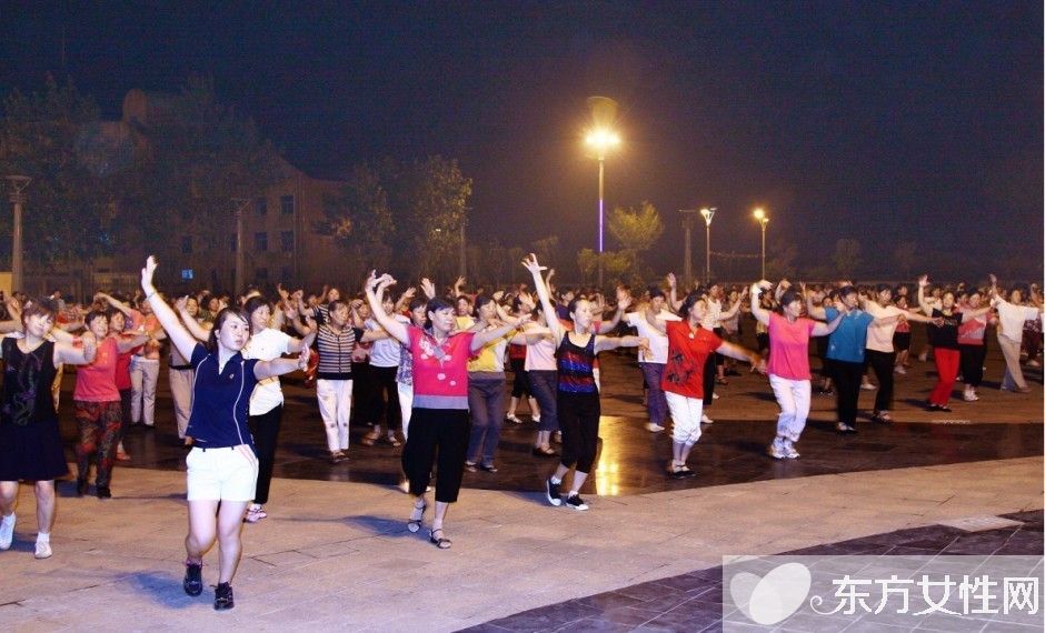 中老年人跳广场健身操的好处有哪些