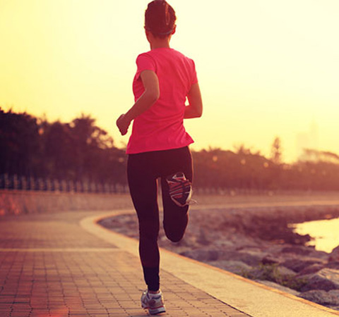 喝酸奶防晒多运动 防癌八法一个都不能少