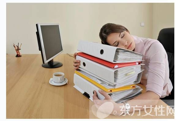 办公族健身怎么做 这几个小动作有助保健