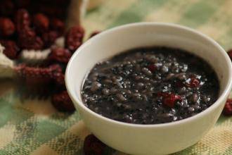 揭黑芝麻的功效与作用 经常吃还能延年益寿