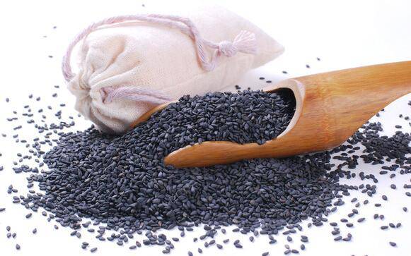 揭黑芝麻的功效与作用 经常吃还能延年益寿