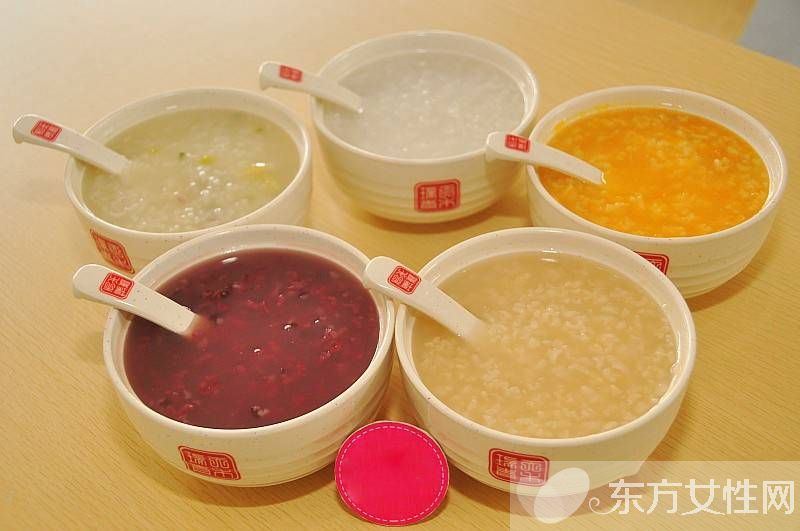 治疗乳腺癌的民间小偏方 乳腺癌早期症状表现有哪些