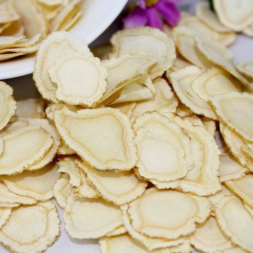 西洋参泡水的功效虽好 但以下禁忌需注意