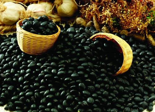 手把手教你黑豆泡醋的做法 赶紧学起来