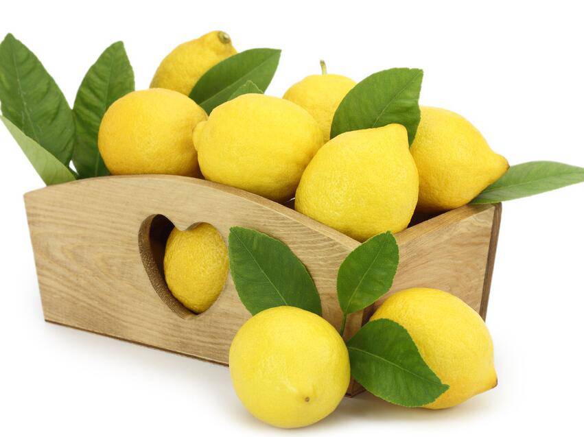 揭柠檬的七大作用 生活用途妙处多