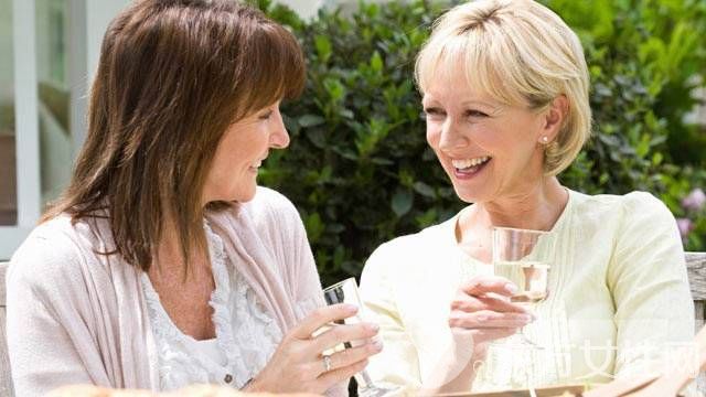 老年阴道炎怎么治疗 预防老年阴道炎的食疗偏方推荐