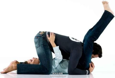 15张真人做爱姿势示范图片大全 总有一种适合你