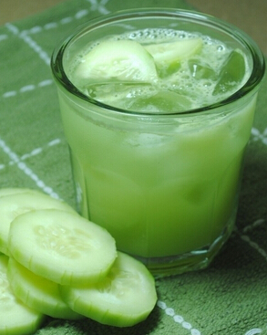 蜂蜜的作用与功效 蜂蜜蔬菜汁的做法