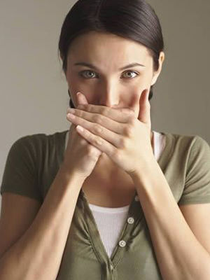 打嗝怎么办 解决打嗝不止的小偏方