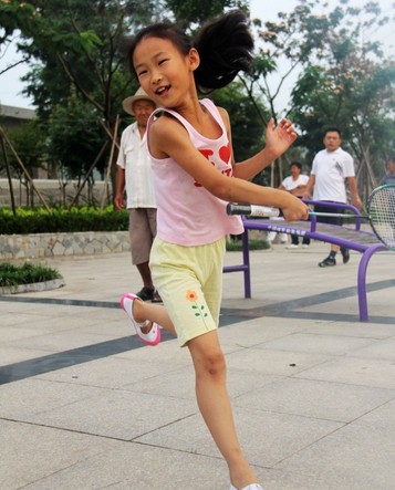 打羽毛球的好处 打羽毛球带来的保健功效