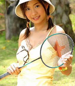 打羽毛球的好处 打羽毛球防近视提高肺活量