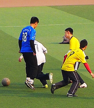 踢足球的健身效果 让我们详解踢足球的好处