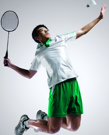 打羽毛球的技巧 打羽毛球的实用技巧