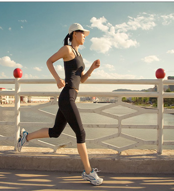 跑步误区  上来就猛跑那你就白跑了