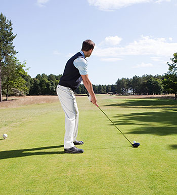 打高尔夫帮助提升记忆 打高尔夫的七大好处