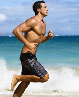 运动减肥  忍饥挨饿 运动可促进减肥