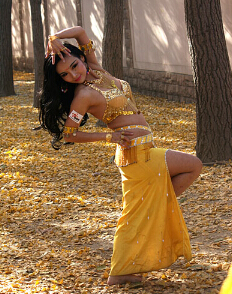 肚皮舞教学 练习肚皮舞重点动作扭出好身材