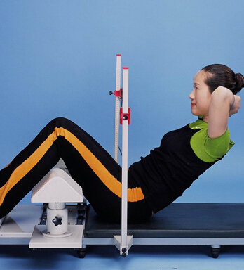 仰卧起坐技巧 做仰卧起坐尾椎骨疼怎么办