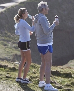 天天养生 4个妙招让晨练效果最好