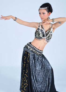 肚皮舞入门教学 了解迷人舞姿肚皮舞的特点