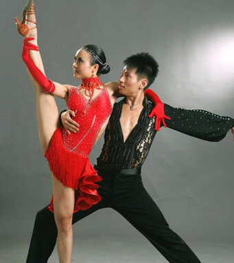 学拉丁舞 拉丁舞实用化妆技巧