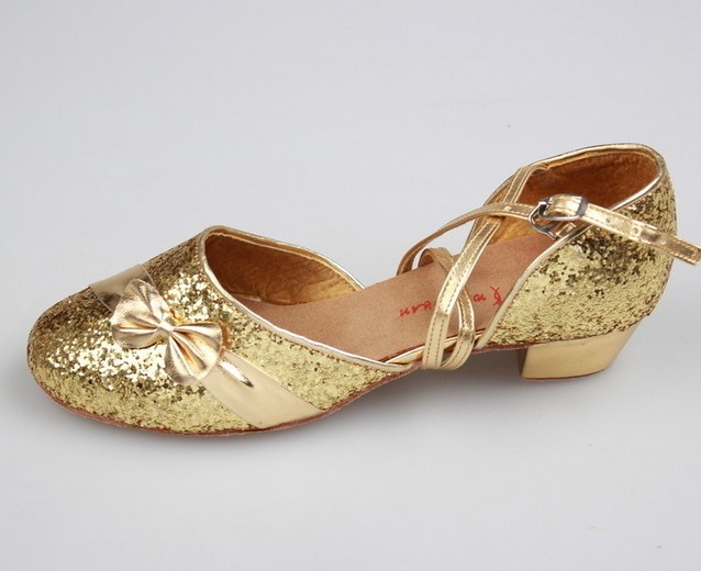 拉丁舞鞋 拉丁舞鞋的选购方法和误区