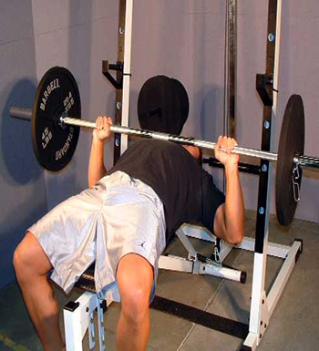 男性如何练胸肌  教你练出性感胸肌的方法