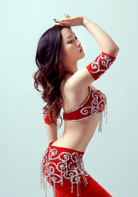 肚皮舞基本动作 肚皮舞动作塑造优雅曲线